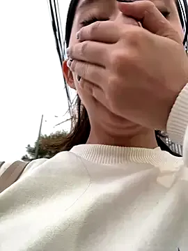 Giselle_miau — Show tits outside my friend's house 1 mi