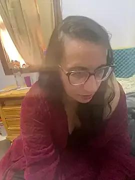 gloria7v05 from StripChat is Freechat