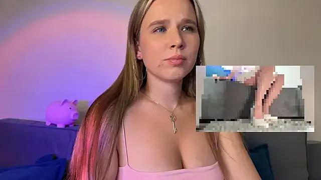 GoddessRoss from StripChat is Freechat