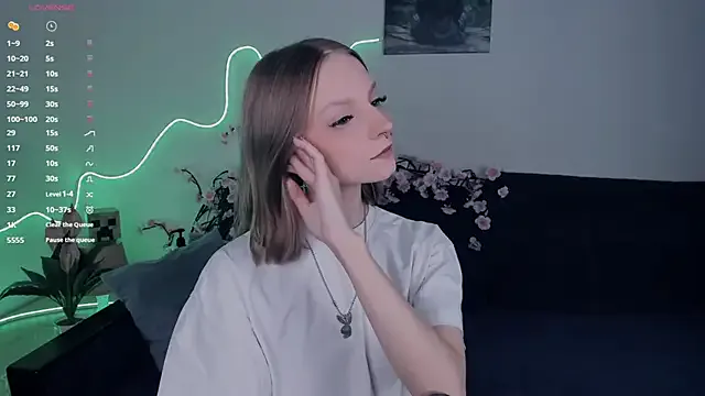 Freechat Golden_dawn on StripChat