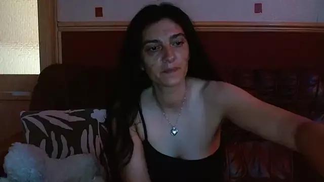 Goldgirl89 from StripChat is Freechat
