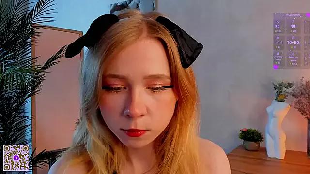 GuinevereCollins from StripChat is Freechat