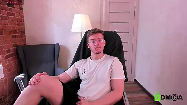 Harm_Dick from StripChat is Freechat