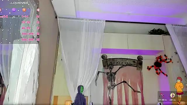 HarperBrave from StripChat is Freechat