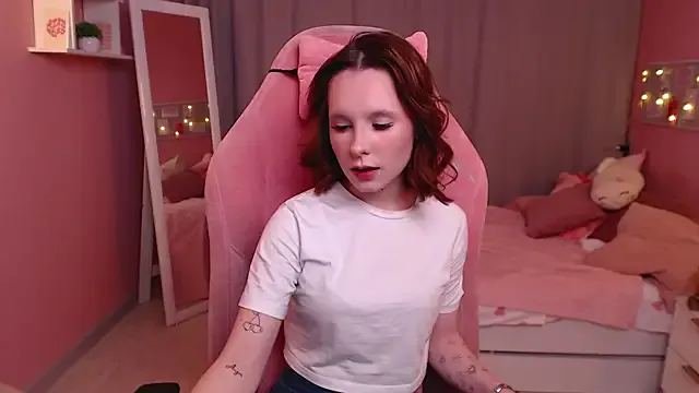 Haya_Harareet — caress neck & shoulders