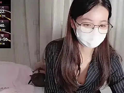 Freechat HeIlo-Honey on StripChat