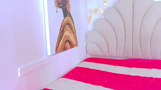 Freechat HellemMonet on StripChat