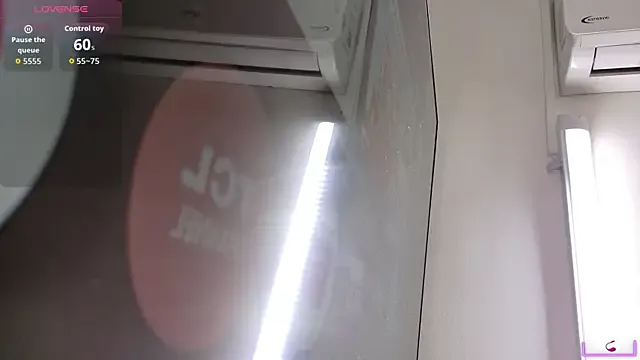 Freechat HellemMonet on StripChat