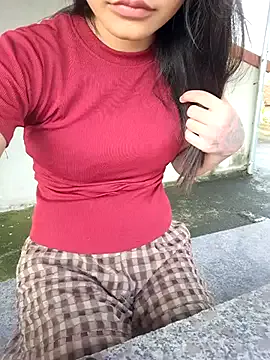 hello_mie on StripChat 