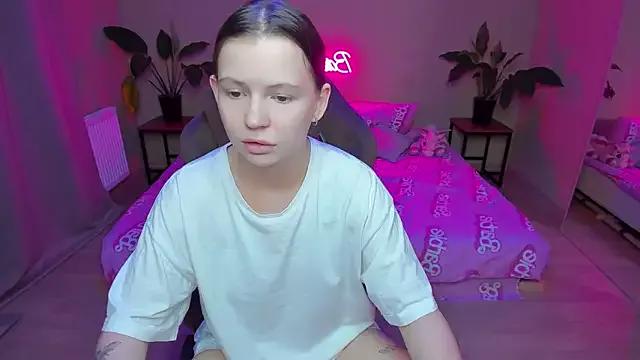 HelloRoxy from StripChat