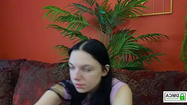Hey_Caroline from StripChat is Freechat