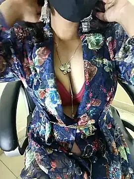 Freechat Hey_Jully on StripChat