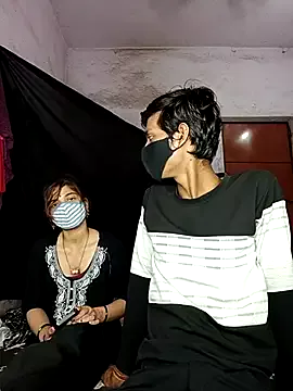 hiddennisha on StripChat 