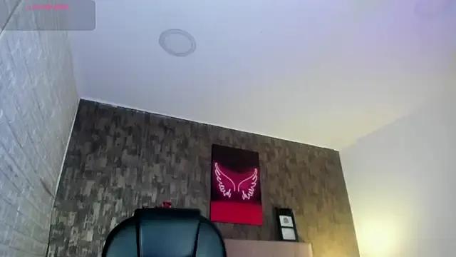 Hilarin__ from StripChat