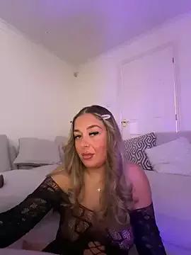 Honeyxoxxo from StripChat is Freechat