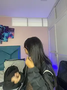 Freechat Hopemoretti on StripChat