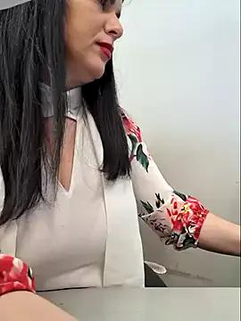 Horny_bitch_ from StripChat is Freechat