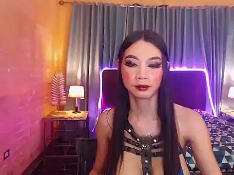 HorseCockJamieTS from StripChat is Freechat