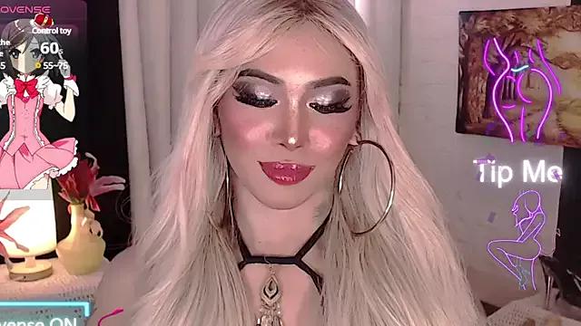 Hot_amanda_goddess from StripChat is Freechat