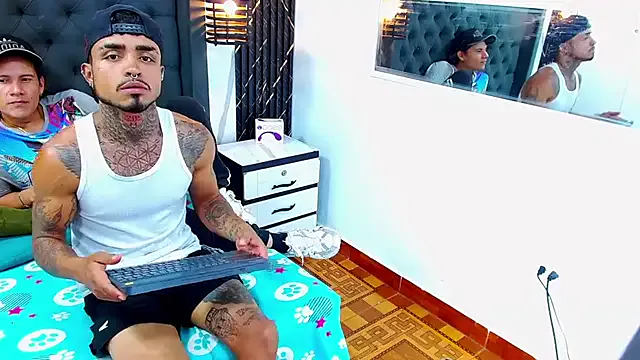 Freechat Hot_Latino_x on StripChat