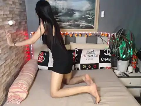 Freechat HotNathalie6900 on StripChat