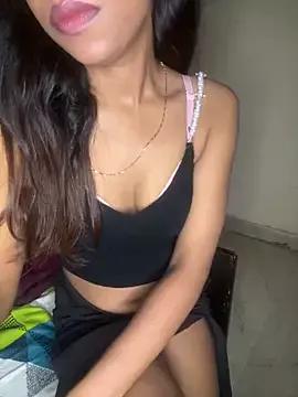 hottiexxxmexxx from StripChat is Freechat