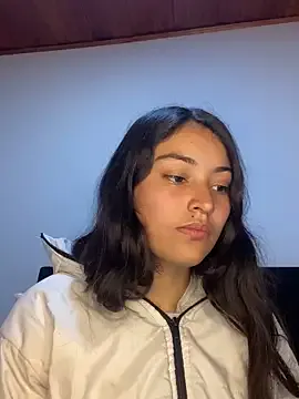 Freechat hotwife26 on StripChat