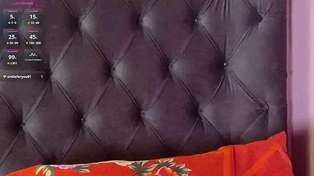 Iamkarlaa_doll from StripChat is Freechat