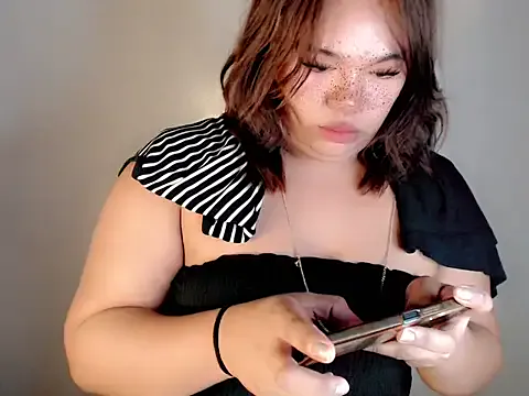 Freechat Iamyourdarkangelsucker on StripChat