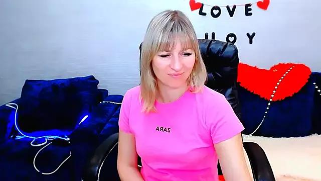 Incredible_Ariela from StripChat