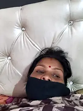 Freechat Indian-couple2025 on StripChat