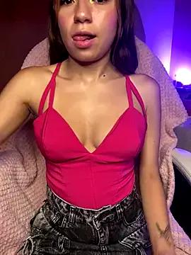 Isabella18_pink from StripChat is Freechat