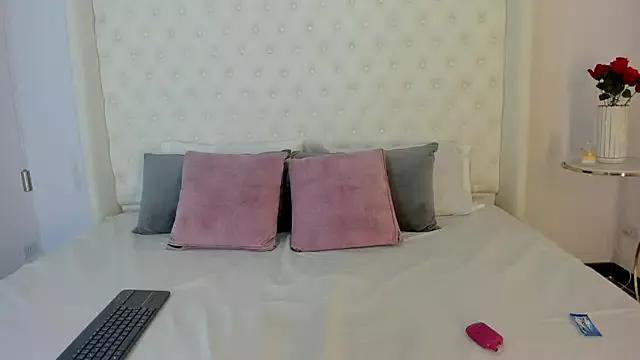 Isabellaa_Palacios from StripChat is Freechat