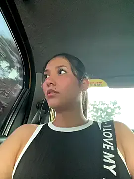 Group IsabellaJoness_ on StripChat