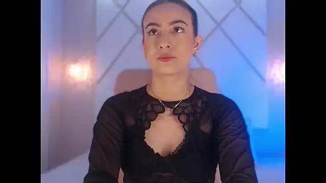 isabellashine from StripChat is Freechat