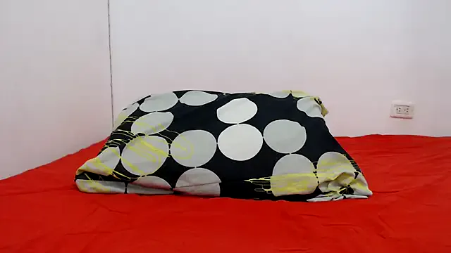 Freechat IsaXander743 on StripChat