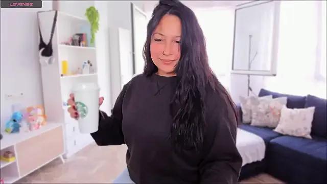 ItsmeDannax from StripChat is Freechat