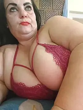 Freechat IvettkeXXX on StripChat