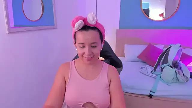 izaro22 from StripChat is Freechat