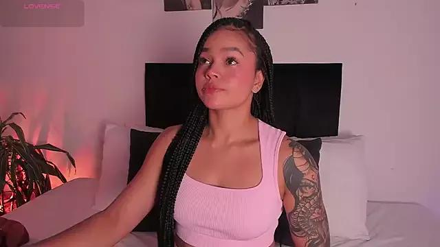 Izzyvega__ from StripChat
