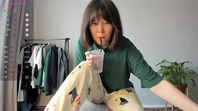 Jane_Q from StripChat is Freechat