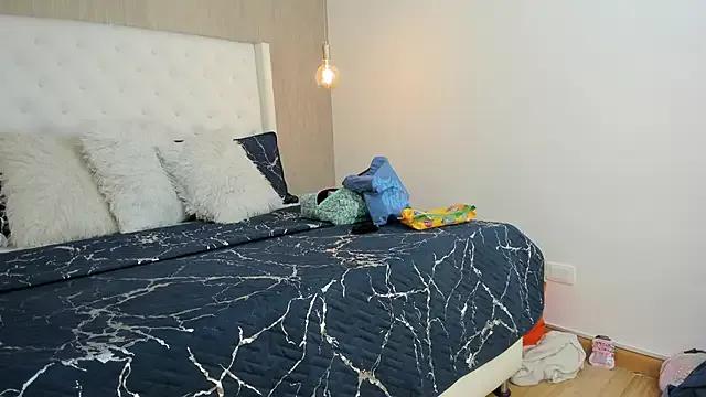 Jasmine_Pearl_ from StripChat is Freechat