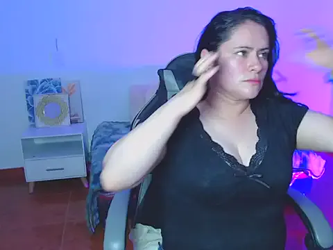 Freechat jenny__666 on StripChat