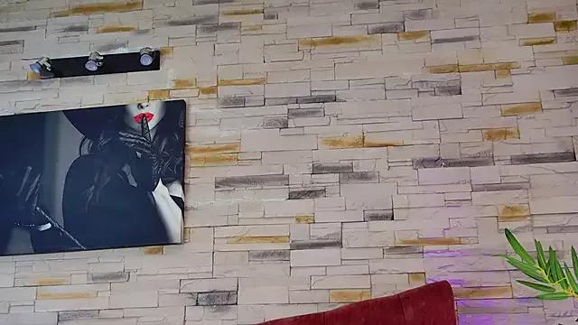 Jessy_Bee_ from StripChat is Freechat