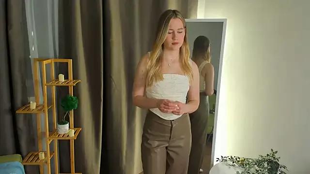 JoanneOlk from StripChat is Freechat