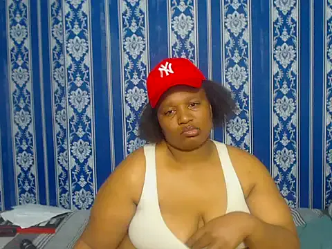 Freechat JUICEYLIPS333 on StripChat