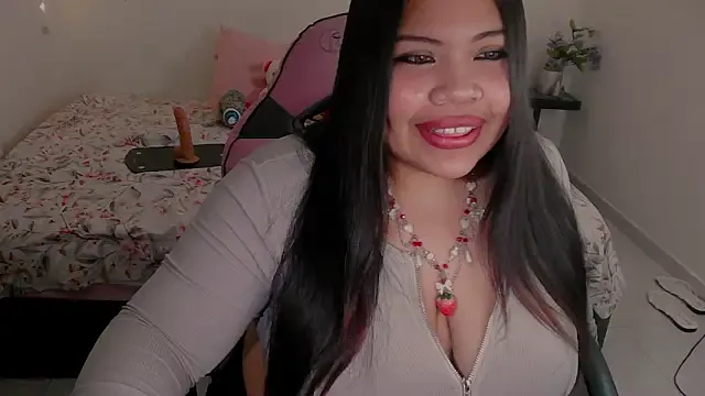 Freechat Juicy_elenxx on StripChat