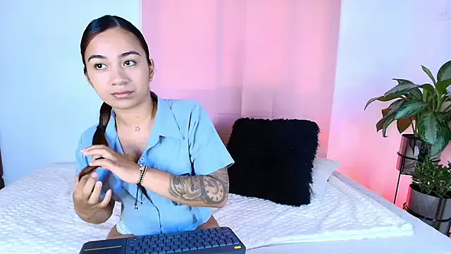 Freechat Jules_n_Gia on StripChat