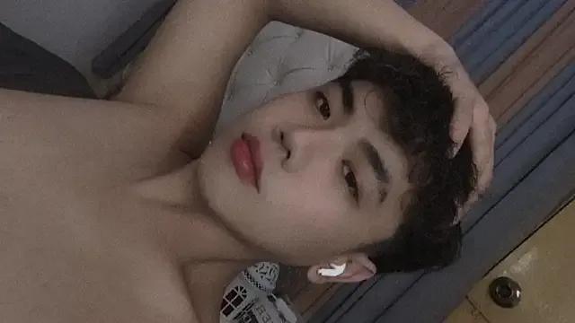 JuliuswildCock from StripChat is Freechat