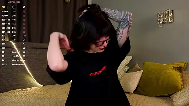 Freechat KandraCruser on StripChat